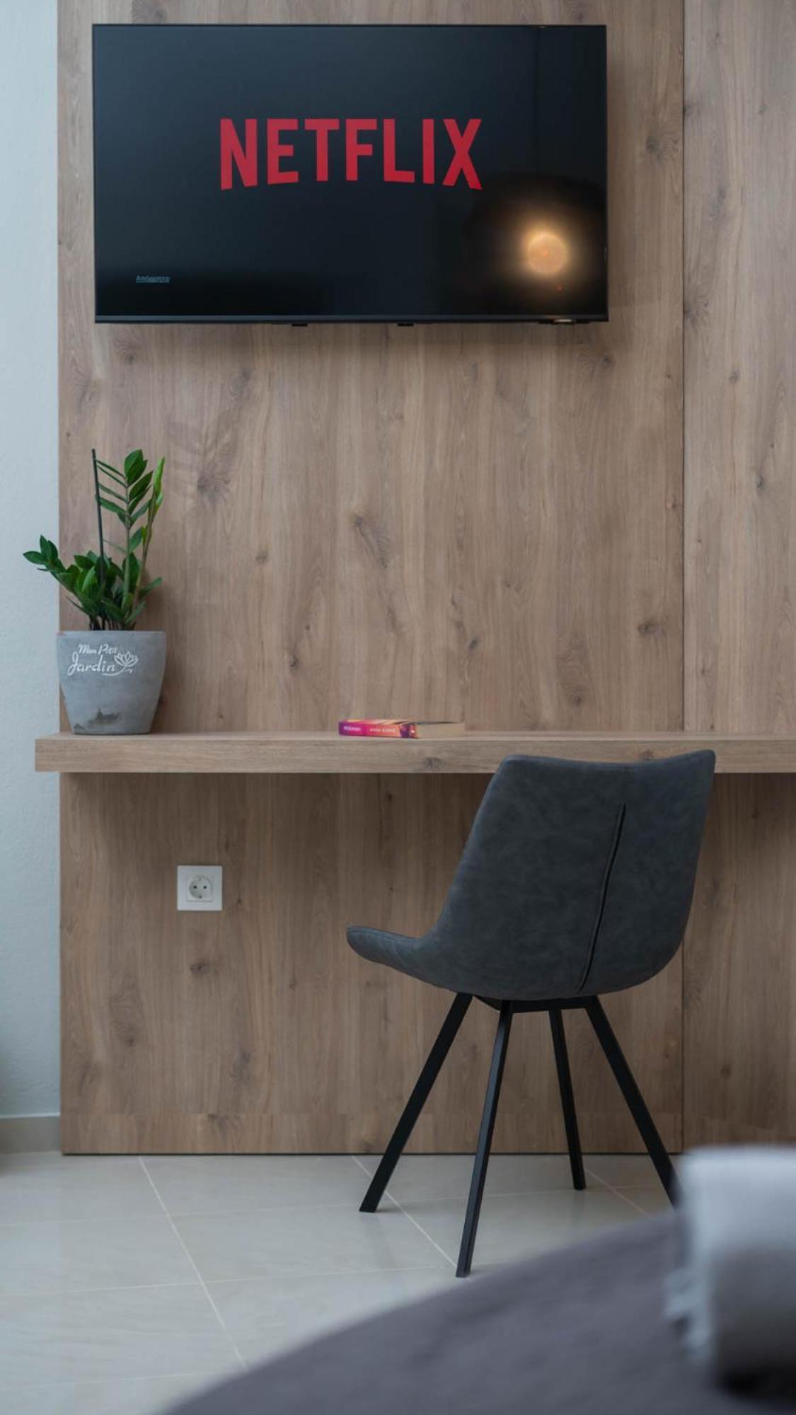 Aurora Suite Apartment カランバカ エクステリア 写真