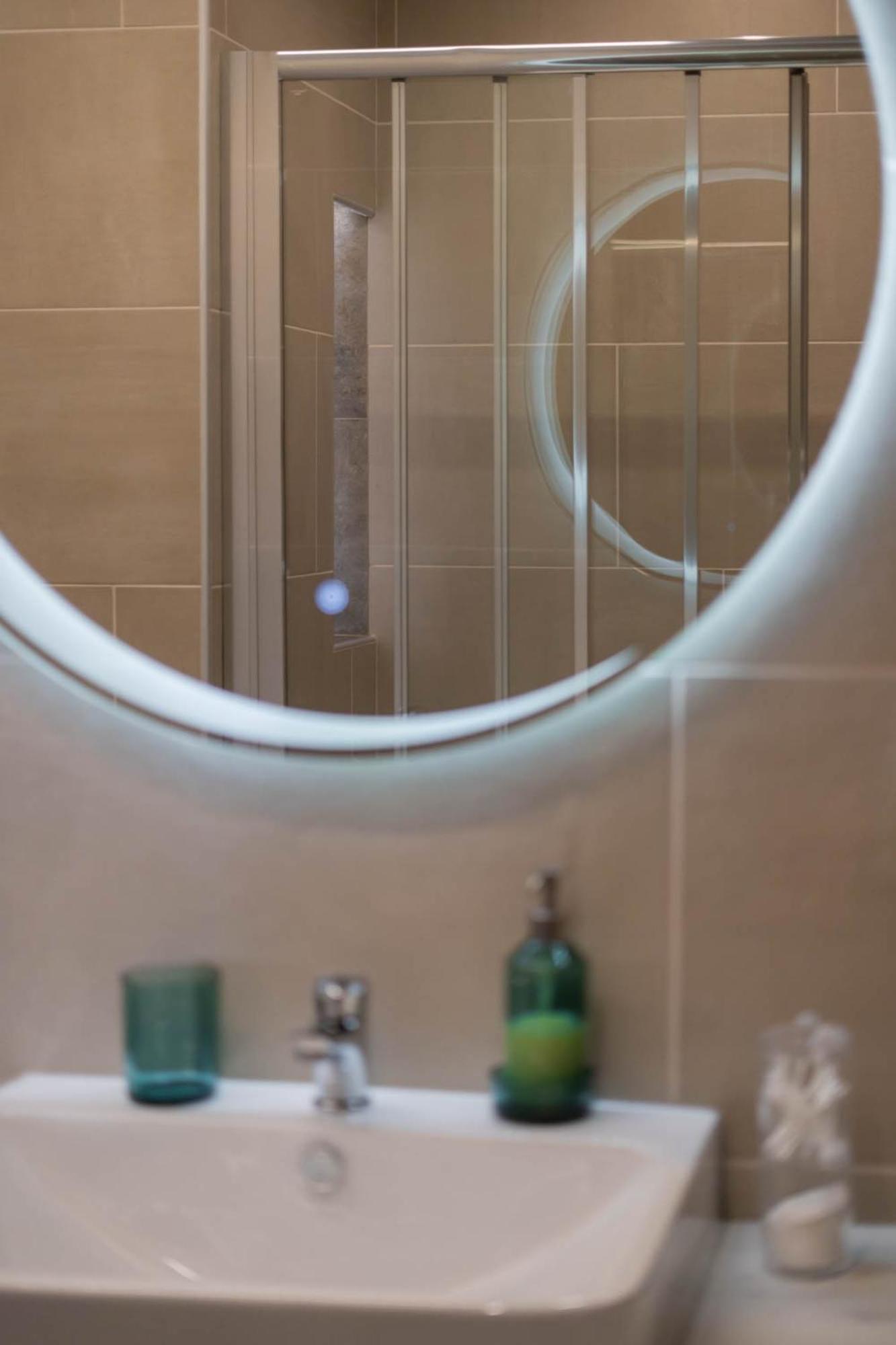 Aurora Suite Apartment カランバカ エクステリア 写真